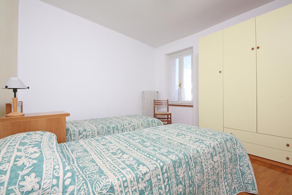 Apartment Casa Caterina Gargnano Habitación foto